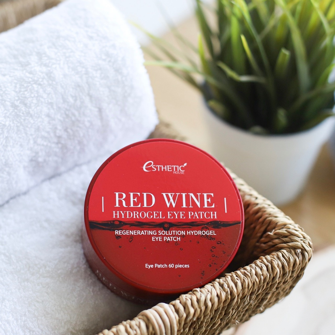 Корейские гидрогелевые патчи для кожи вокруг глаз с экстрактом красного вина ESTHETIC HOUSE RED WINE HYDROGEL EYE PATCH 60 шт. ПАТЧИ ИЗ КОРЕИ