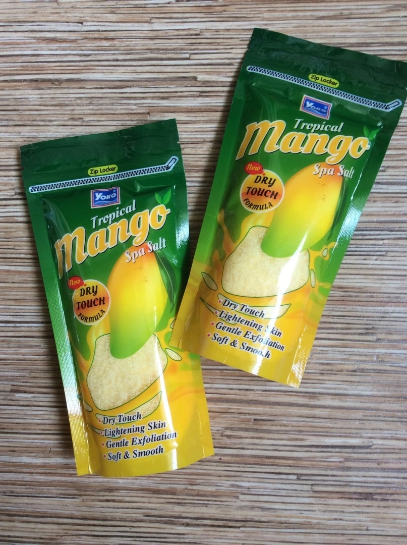 Натуральный солевой скраб для тела из Тайланда Манго Yoko Tropical Mango Spa Salt купить в Москве и Московской области.
