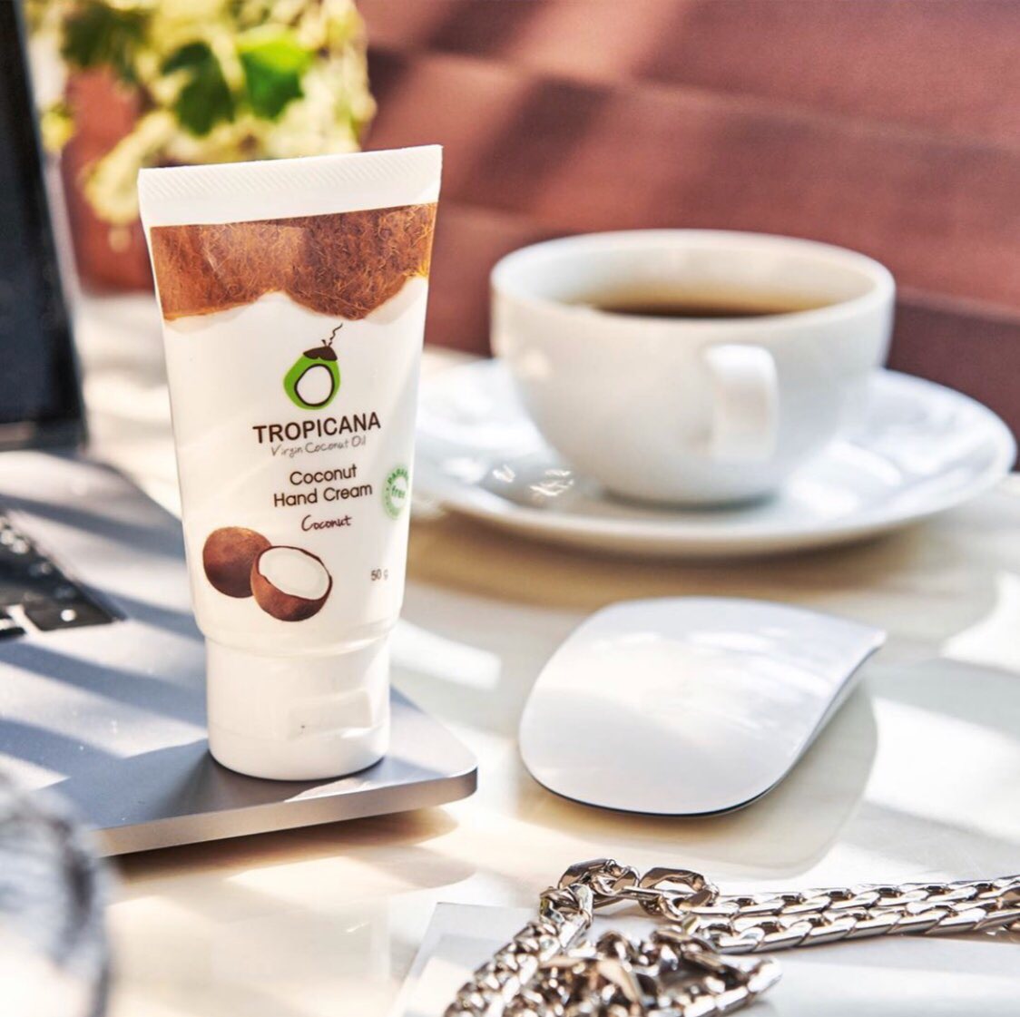 Тайский крем для рук Кокос без парабенов Tropicana Oil 50 гр.